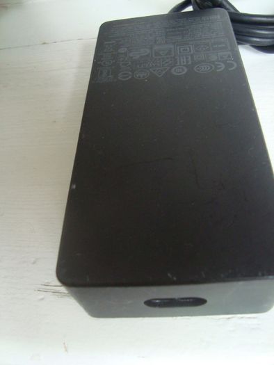 Genuine Microsoft Model 1749 Power Supply 15V 6A 90W Charger