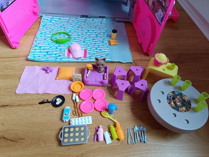Barbie Campervan