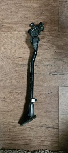 Bike kickstand