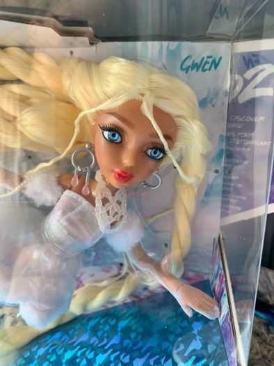 Mermaze Color Change Gwen Doll