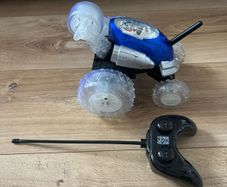 Remote control car
