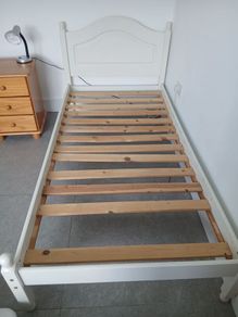 Single bed frame