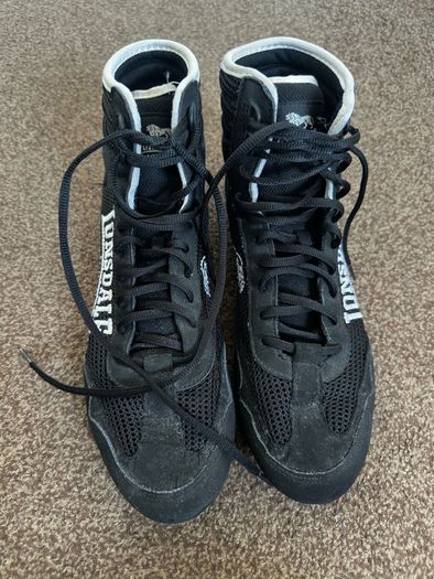 Everlast Elite Boxing Gloves + Lonsdale Boxing Shoes