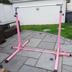 Gymnastics Ajustable high bar and mats