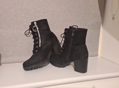 Winter woman shoes