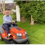 Ride on lawnmower Image 2