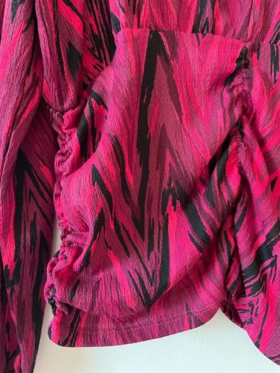 Gallery Ladies Pink Ruched top size 16 New with tags