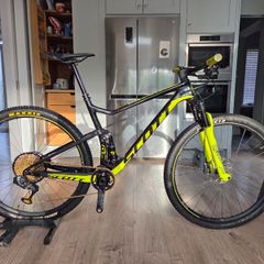 Scott Spark 900 World Cup - Top-Spec XC race bike with spare front triangle