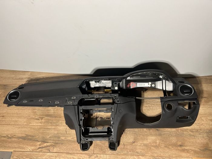 Mercedes C Class W204 2012 Facelift Dashboard A1l6