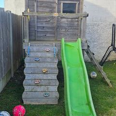 Treehouse / playhouse