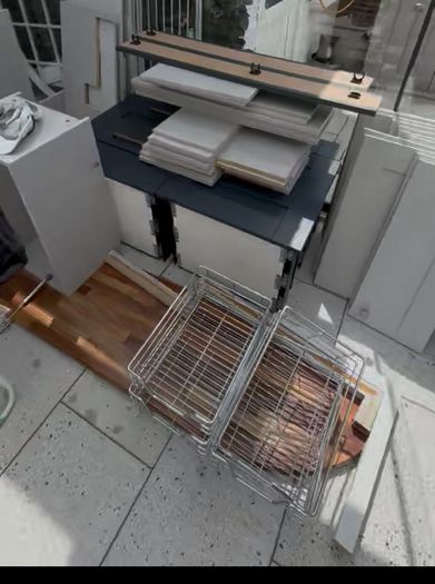 Kitchen (please read the full ad)