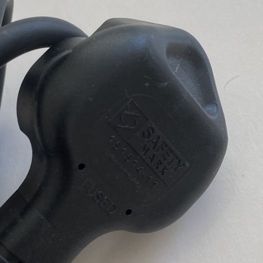 Server Power Cable, C15, IEC to UK Plug | Black