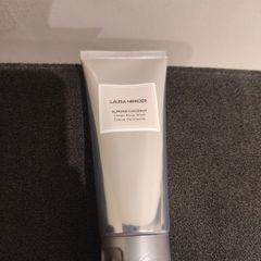 Laura Mercier cream body wash