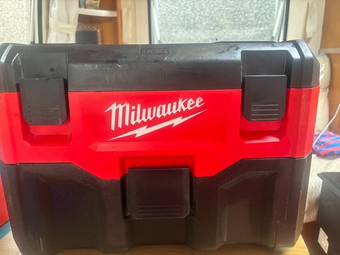 milwaukee hoover