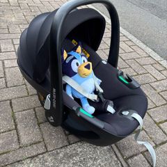 Maxi Cozi 360 pebble - seat and swivel base