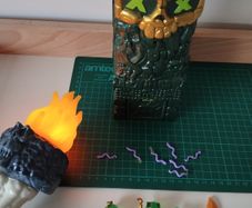 Treasure X Skull Island Playset + flashing torch