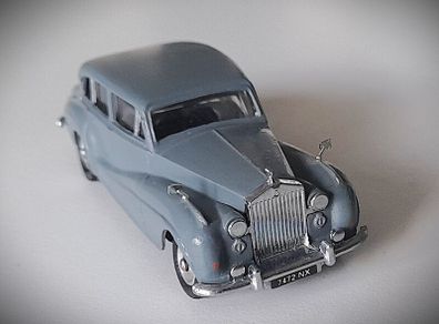 Diecast Vintage Dinky Toys Rolls-Royce Silver Wraith - Good Repaint by Seller/No Box