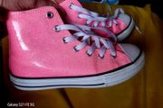 pink converse