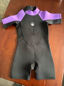 kids wetsuit
