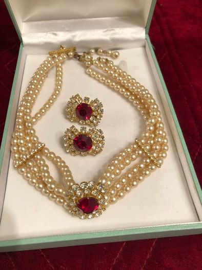 choker set