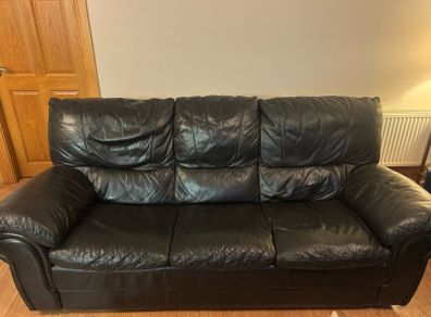 Need gone ASAP 3 seater couch and 1 seater