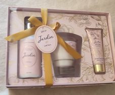 Tipperary Crystal Jardin wild rose gift set