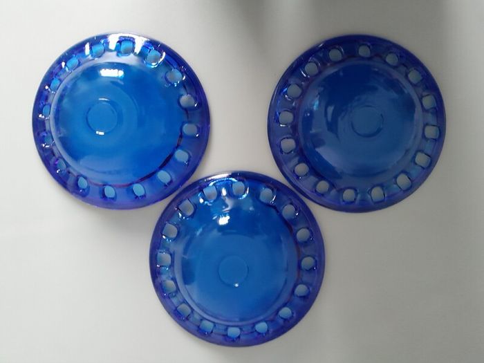 BOWLS - Vintage - Blue Glass x 3