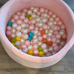 Soft play ball pit