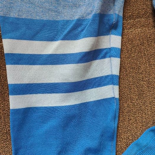 Seamless blue leggings with shaping effect, size S