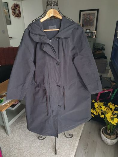 Oska Raincoat