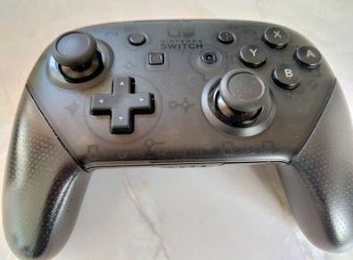 Nintendo Switch Pro Controller - Genuine - Like New + USB Cable