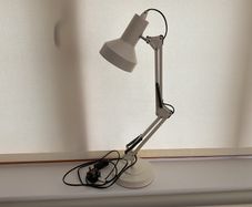 Desk lamp