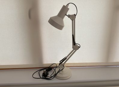 Desk lamp