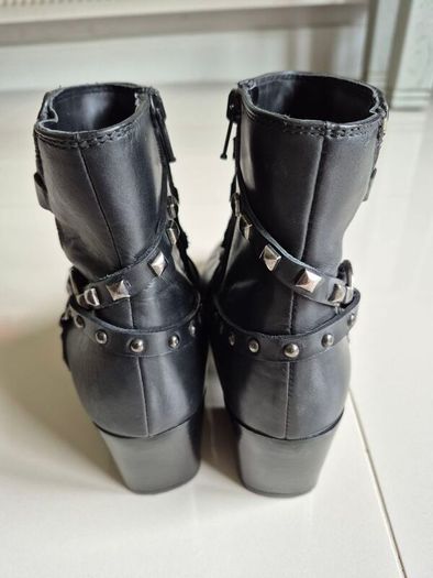 Clarks ancle boots - black