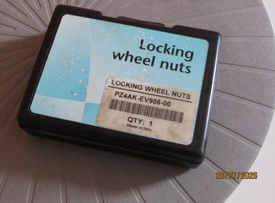 locking wheels nuts