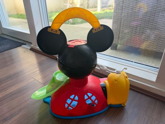 Fisher-Price Disney Mickey Mouse Fly 'n Slide Clubhouse