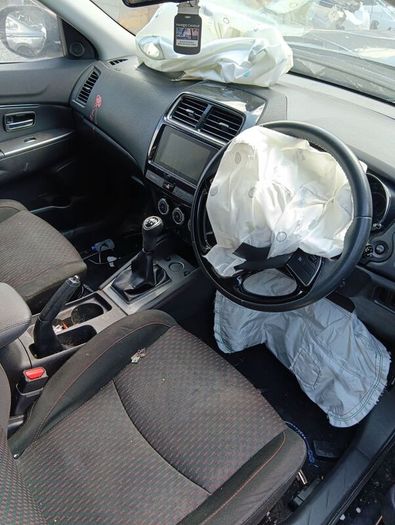 Breaking mitsubishi asx 2016 petrol