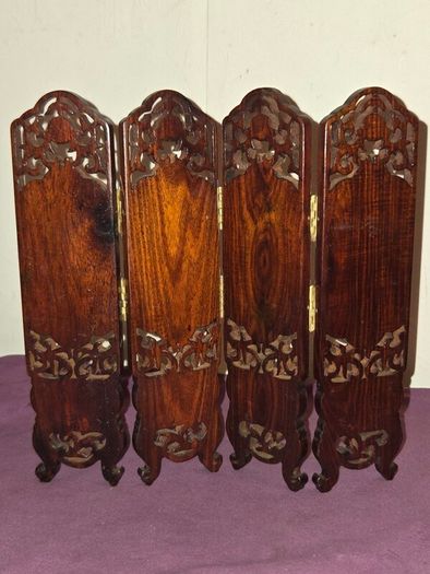 Vintage Chinese miniature table screen