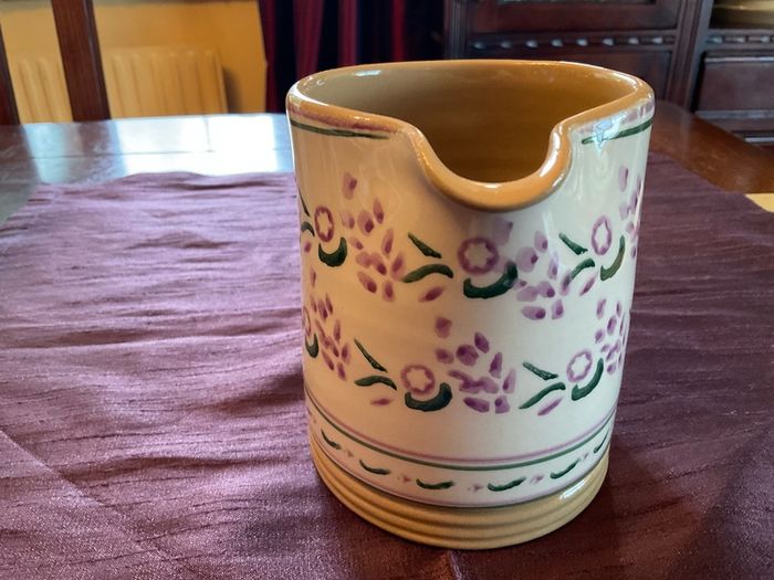 Nicholas Mosse lavender collection from Washington creek . Mugs, jugs , tea pot and platter .pricing the mug for  this ad