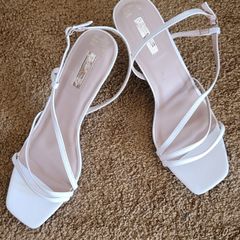 Free Brand New Cream Samdals Size 7