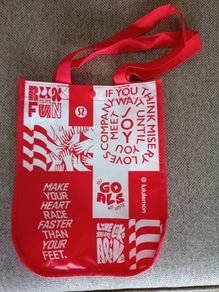 Lululemon small shopping bag in very good condition see last two photos for exact measurements FREE STANDARD POSTAGE INCLUDED