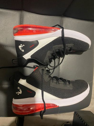 Shaq shoes size 4uk rarely worn