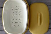 Vintage 1970s TUPPERWARE Vegetable/Rice Steamer - Harvest Gold