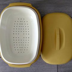 Vintage 1970s TUPPERWARE Vegetable/Rice Steamer - Harvest Gold
