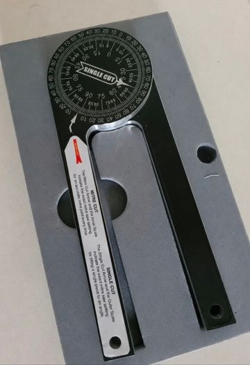 Angle finder