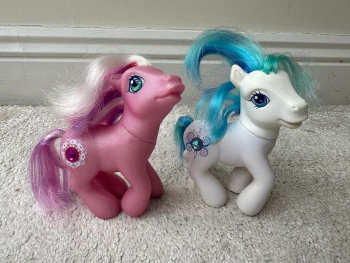 MLP My Little Pony G3 Crystal Lace Friendship Ball and Periwinkle Jewel Pony 2003 Dirty Used Cut Hair Please see pictures