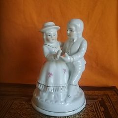 Victorian Couple Dancing (9)