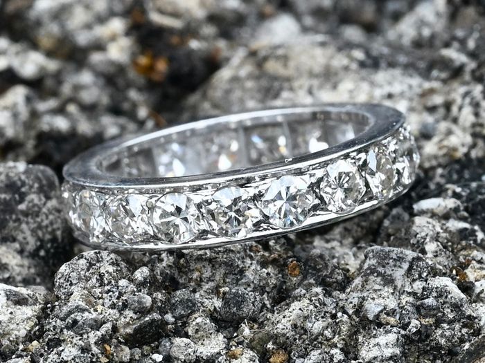Vintage 1960/70s Diamond Eternity Ring - 18ct
