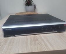 Hikvision 32-Channel 4K NVR (DS-7732NI-I4) + 16TB Surveillance Storage