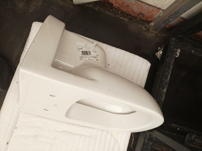 wall hung toilet complete with frame